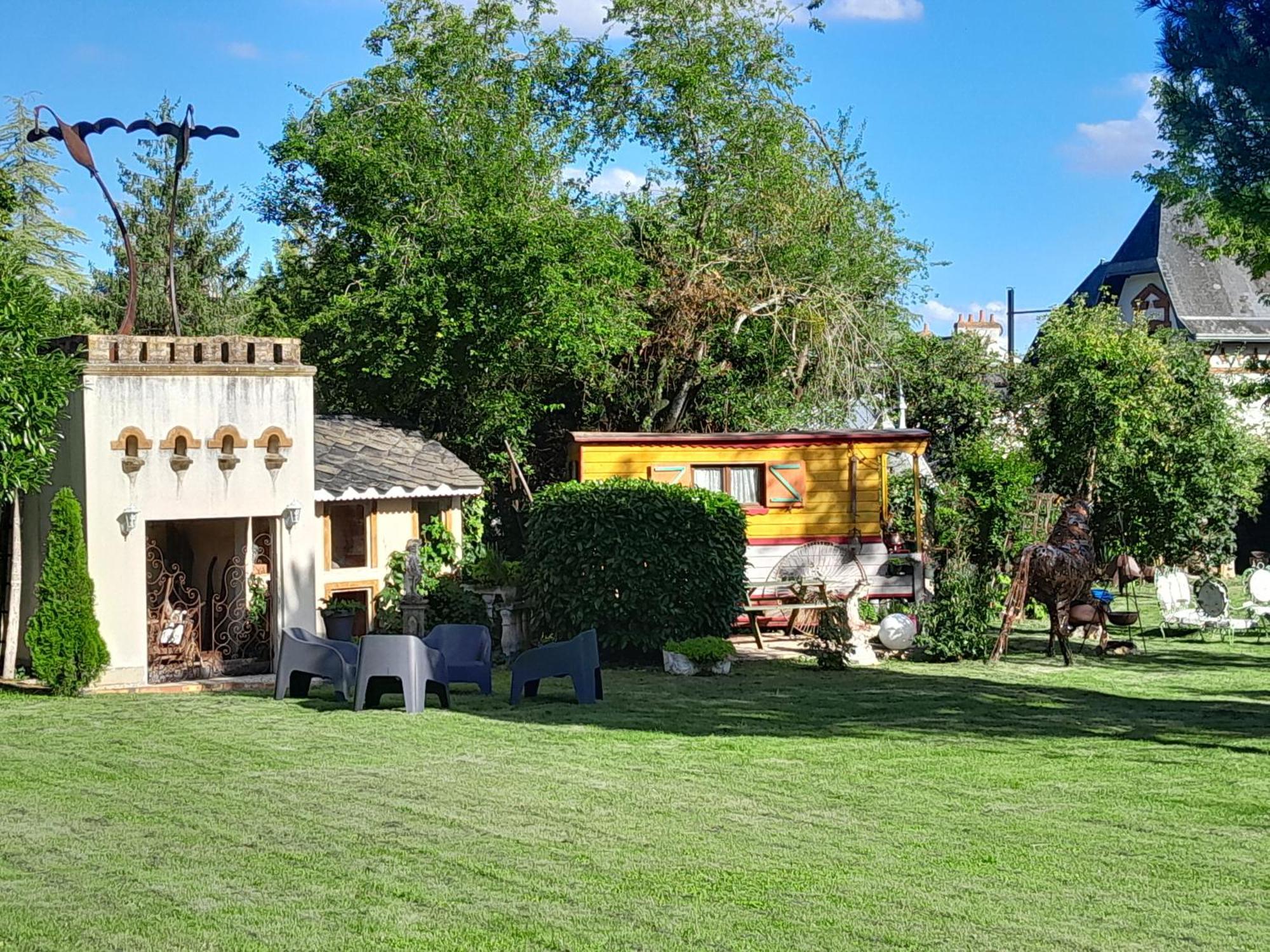 Bed and Breakfast Le Madrigal Mamers Экстерьер фото